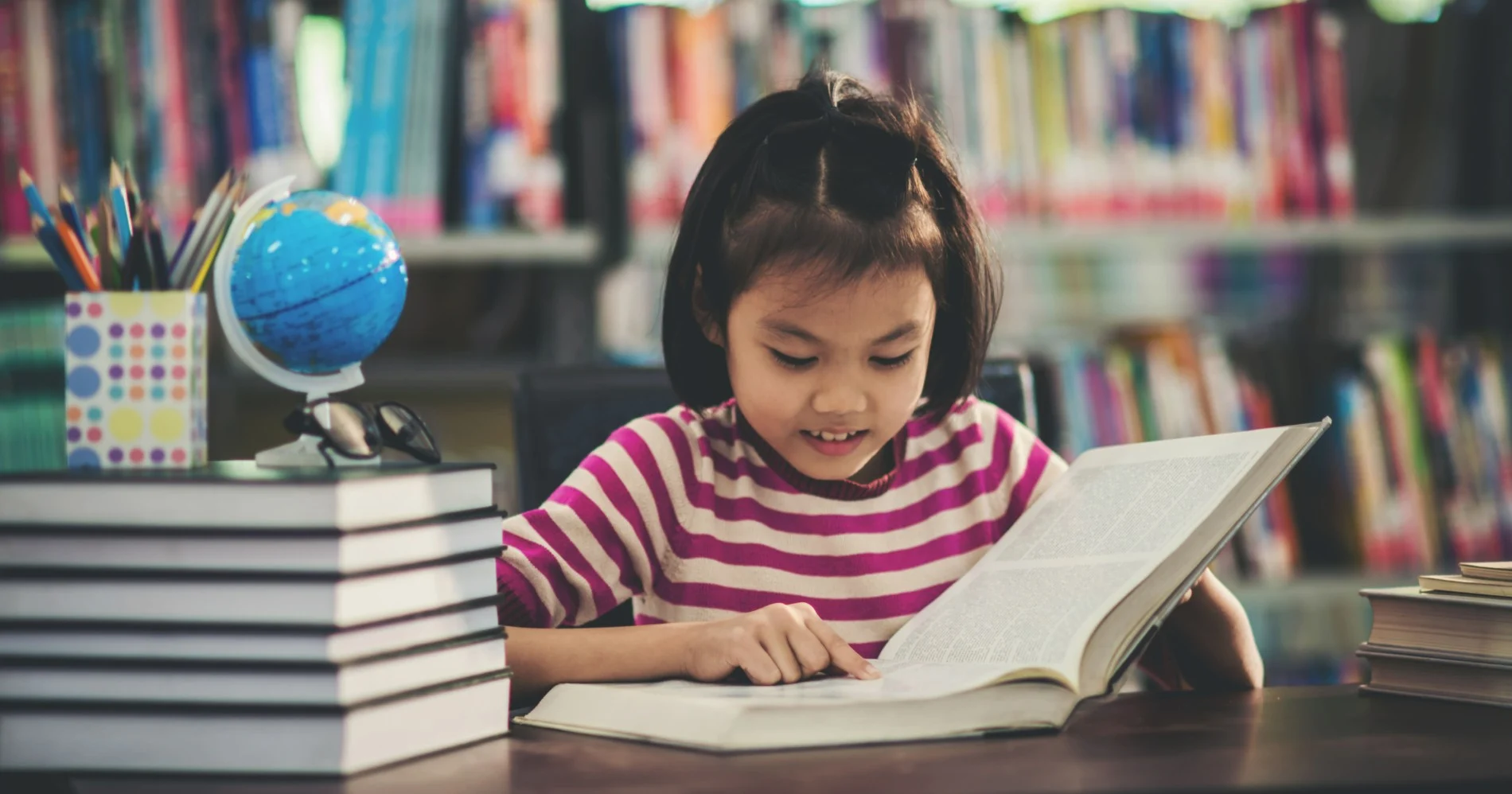 Selamat Datang di <br> Bidang Pengembangan Perpustakaan & Pembudayaan Gemar Membaca